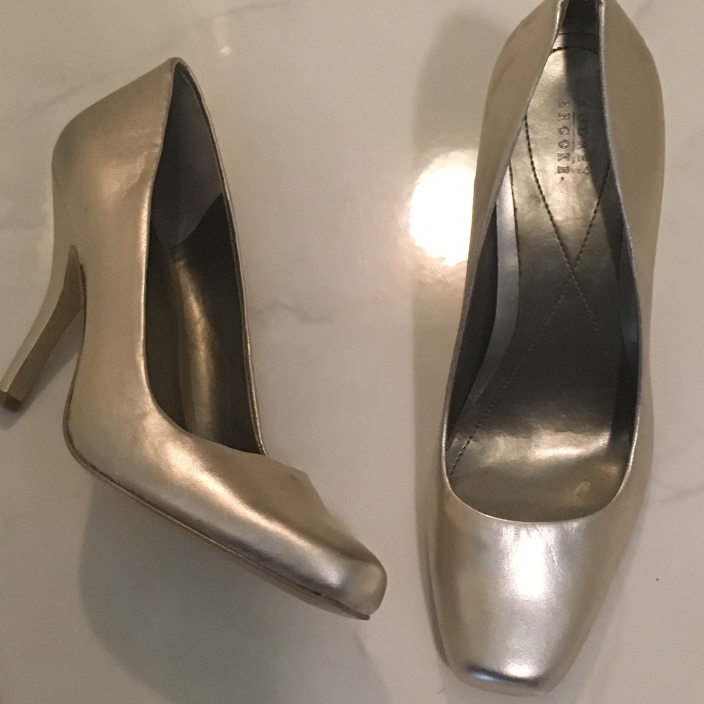 Audrey Brooke heels